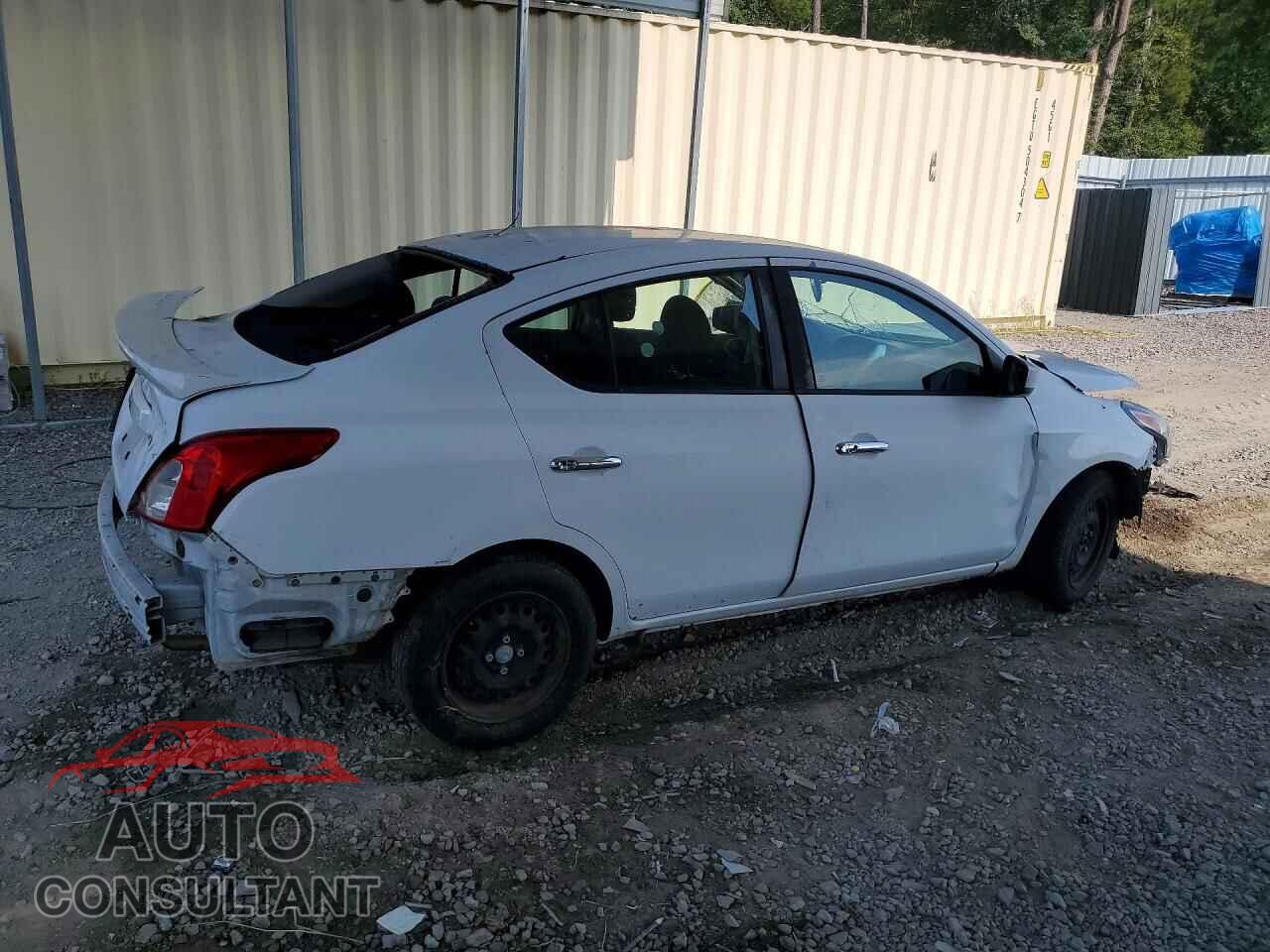 NISSAN VERSA 2017 - 3N1CN7AP3HL874640