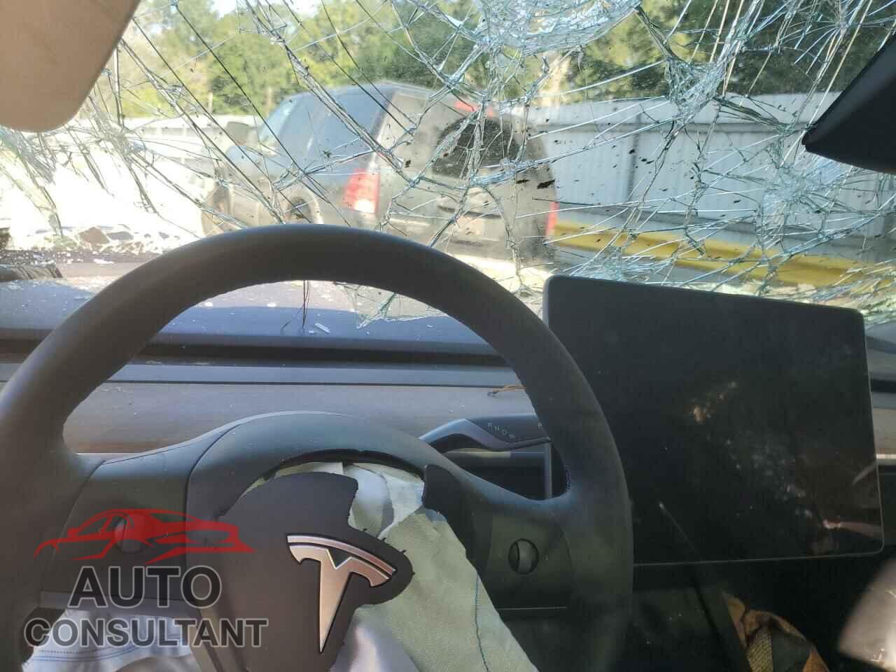 TESLA MODEL 3 2023 - 5YJ3E1EA5PF546682
