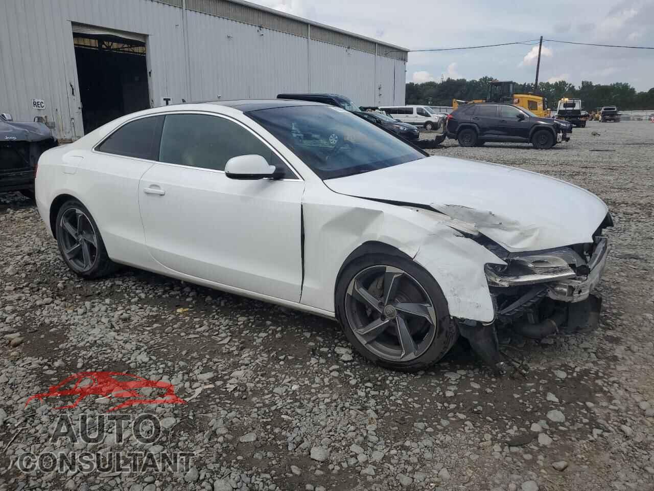 AUDI A5 2012 - WAULFAFRXCA004723