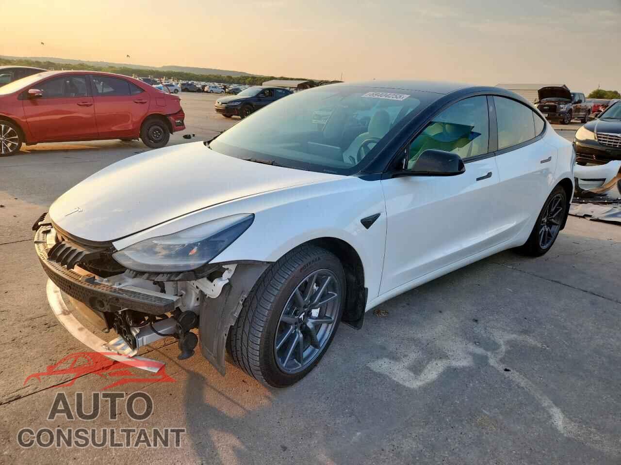 TESLA MODEL 3 2022 - 5YJ3E1EB0NF166459