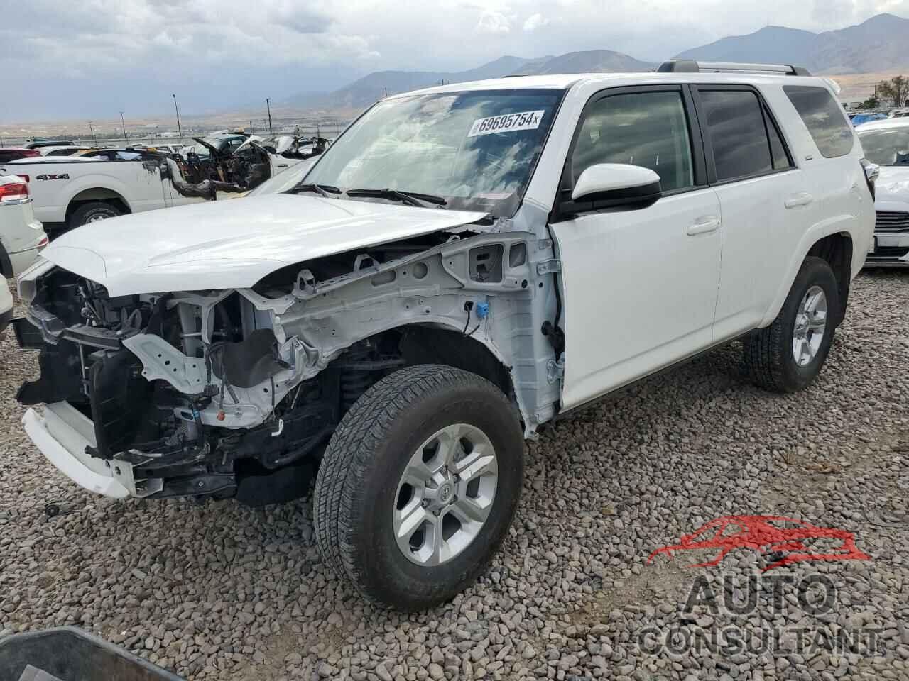 TOYOTA 4RUNNER SE 2023 - JTEMU5JR9P6132418