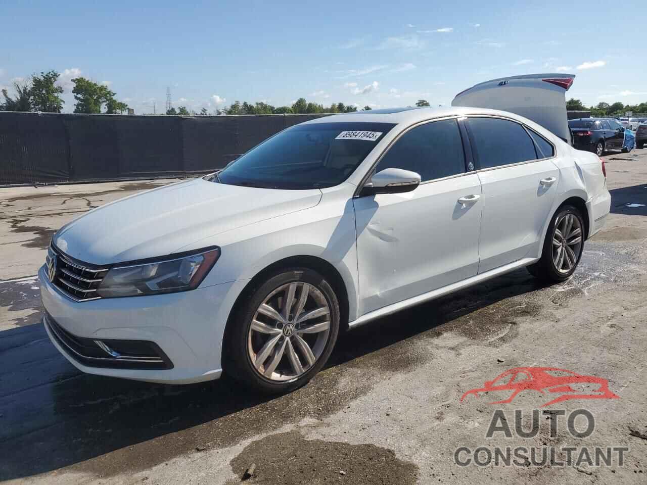 VOLKSWAGEN PASSAT 2019 - 1VWLA7A39KC012996