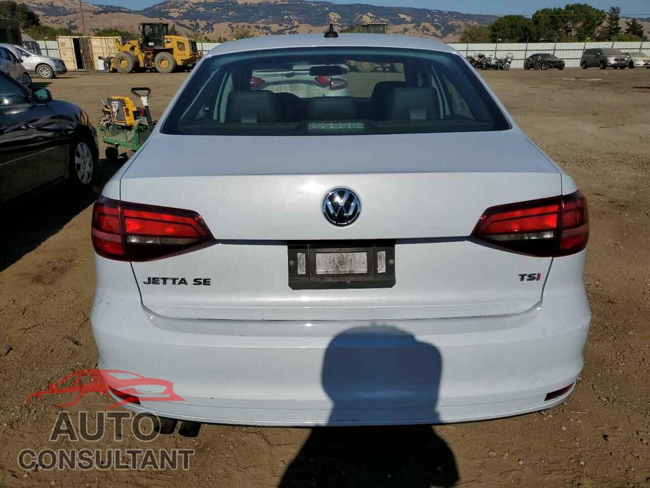 VOLKSWAGEN JETTA 2018 - 3VWDB7AJ2JM244854