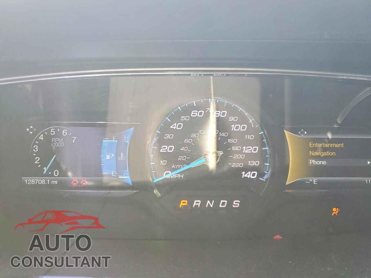 FORD TAURUS 2015 - 1FAHP2E82FG104326
