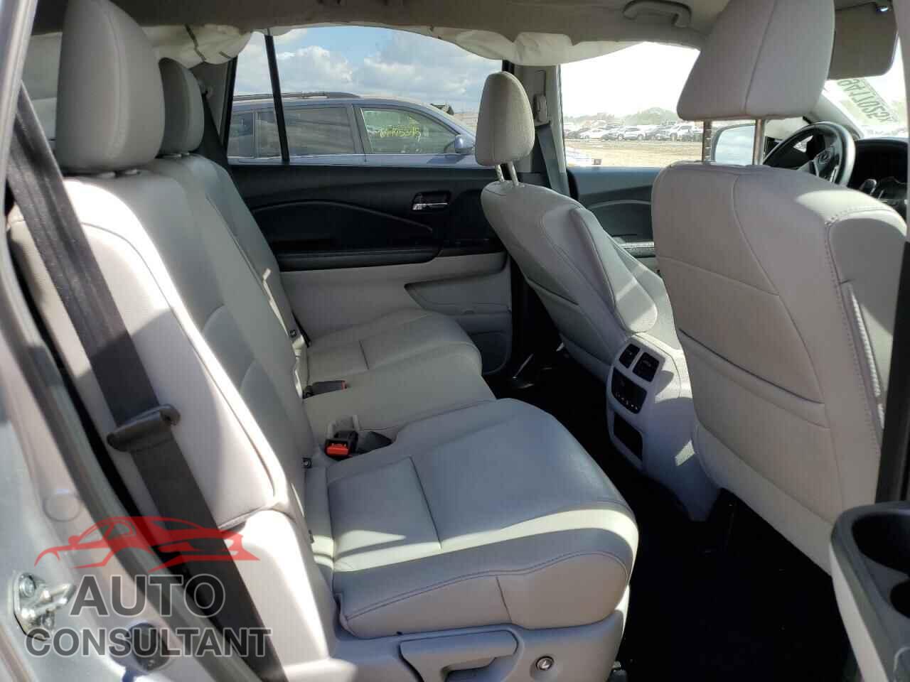 HONDA PILOT 2017 - 5FNYF6H59HB069061