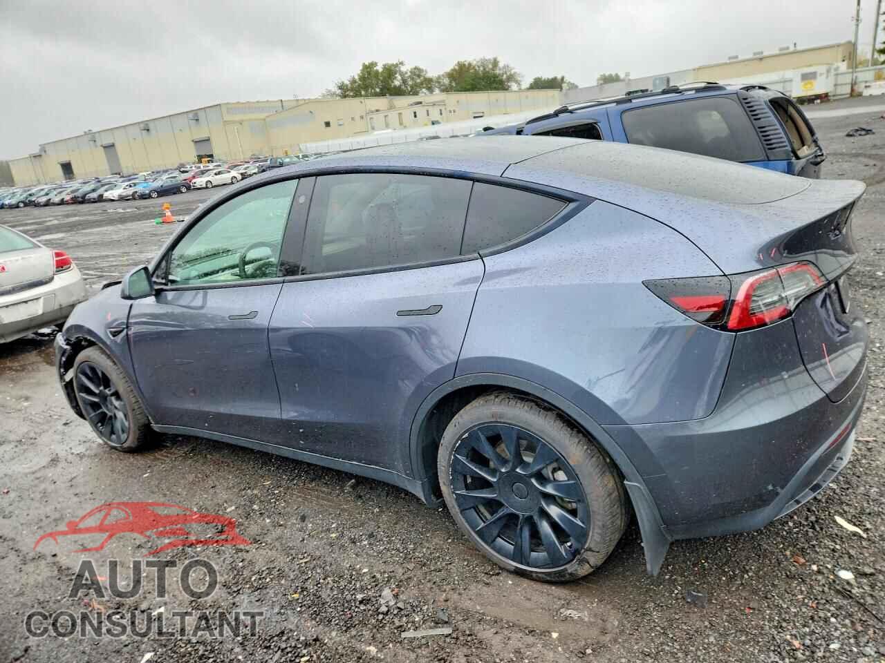 TESLA MODEL Y 2023 - 7SAYGAEE3PF708430