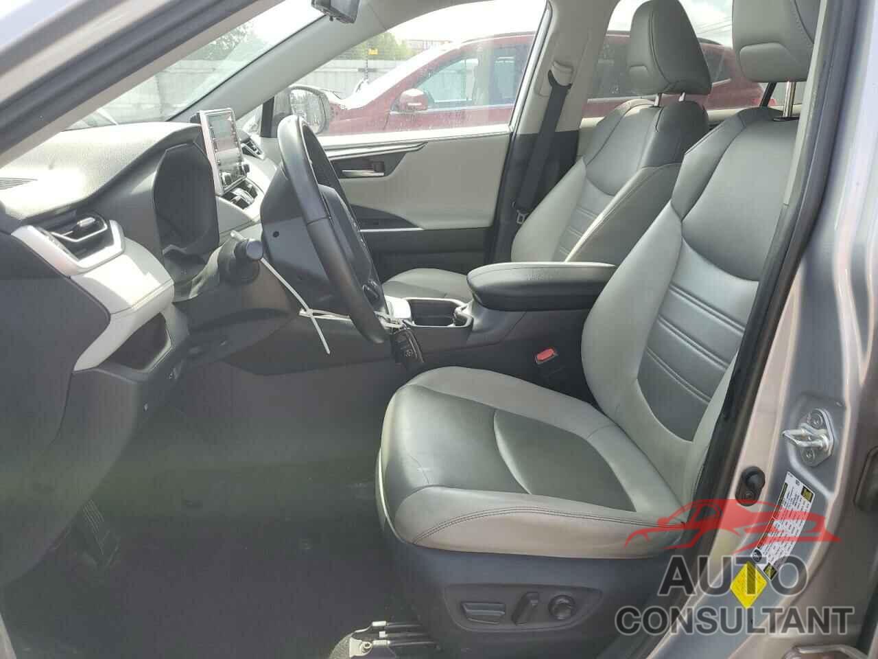 TOYOTA RAV4 2019 - 2T3Y1RFV7KW025578