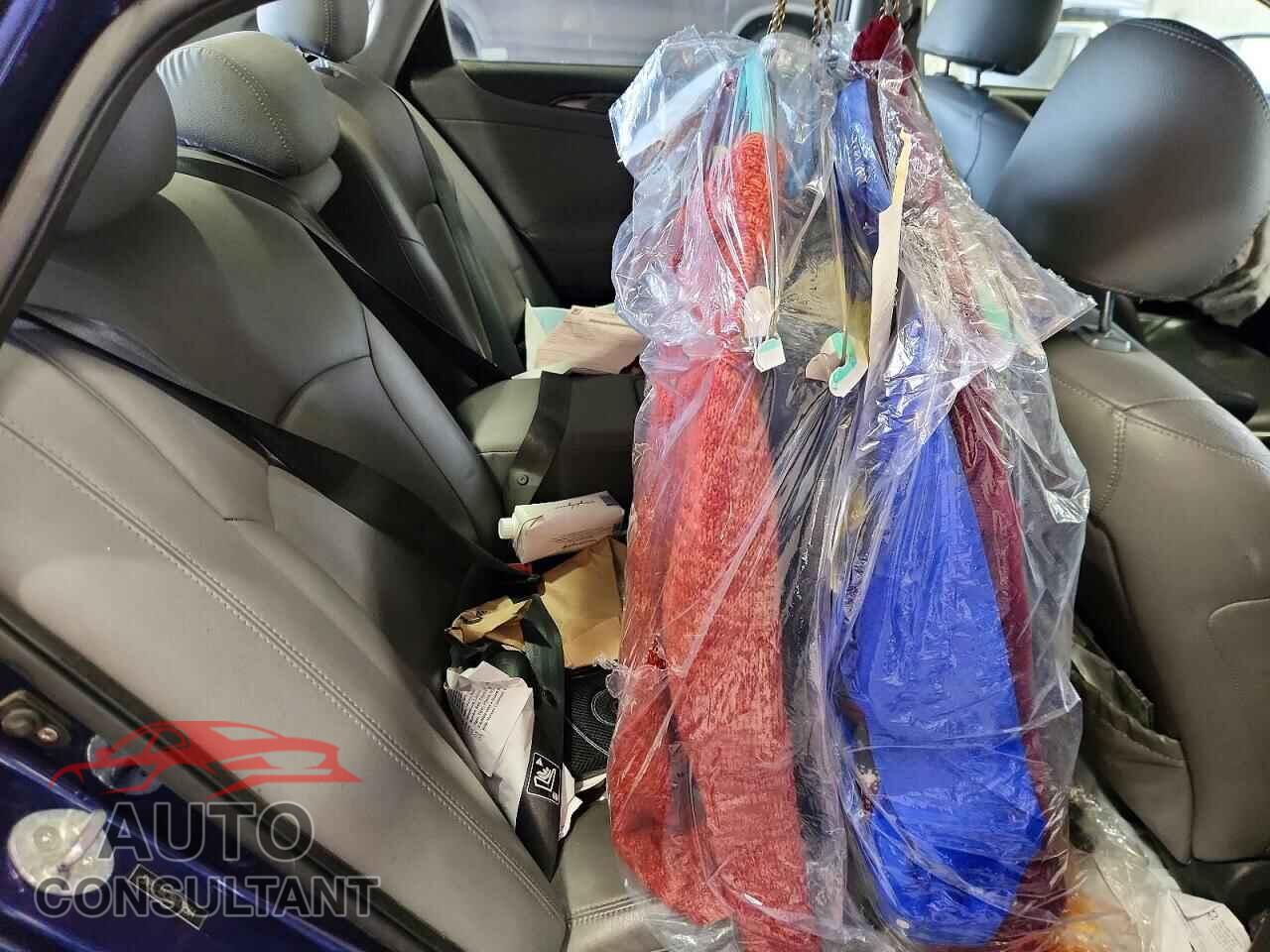 HYUNDAI SONATA 2011 - 5NPEC4AC2BH179564