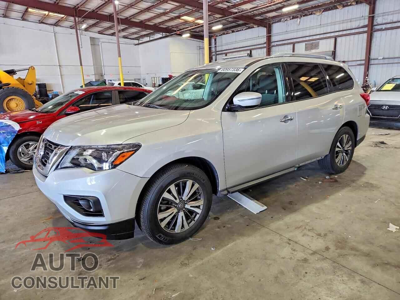 NISSAN PATHFINDER 2017 - 5N1DR2MN2HC677775