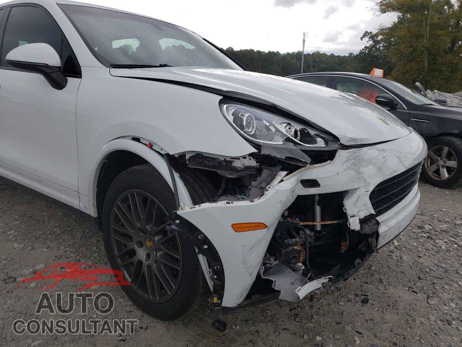 PORSCHE CAYENNE 2017 - WP1AA2A23HKA84777