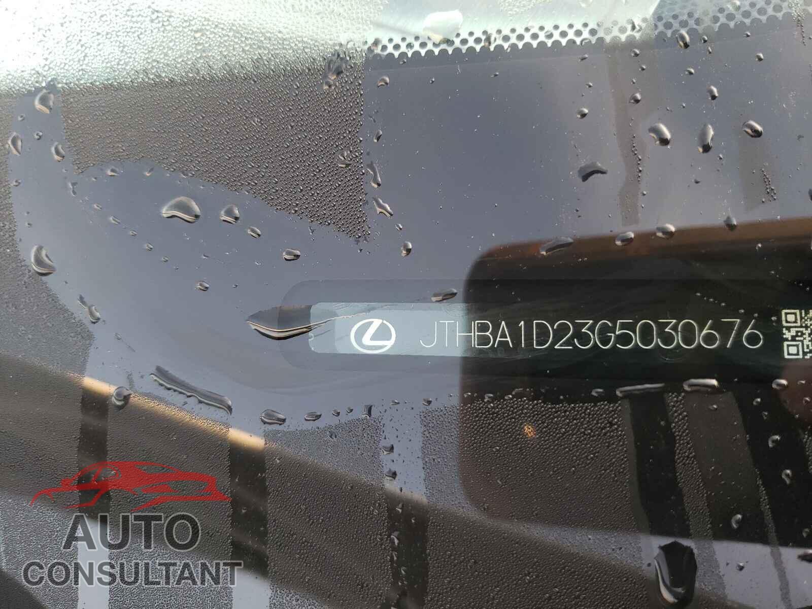 LEXUS IS 2016 - JTHBA1D23G5030676