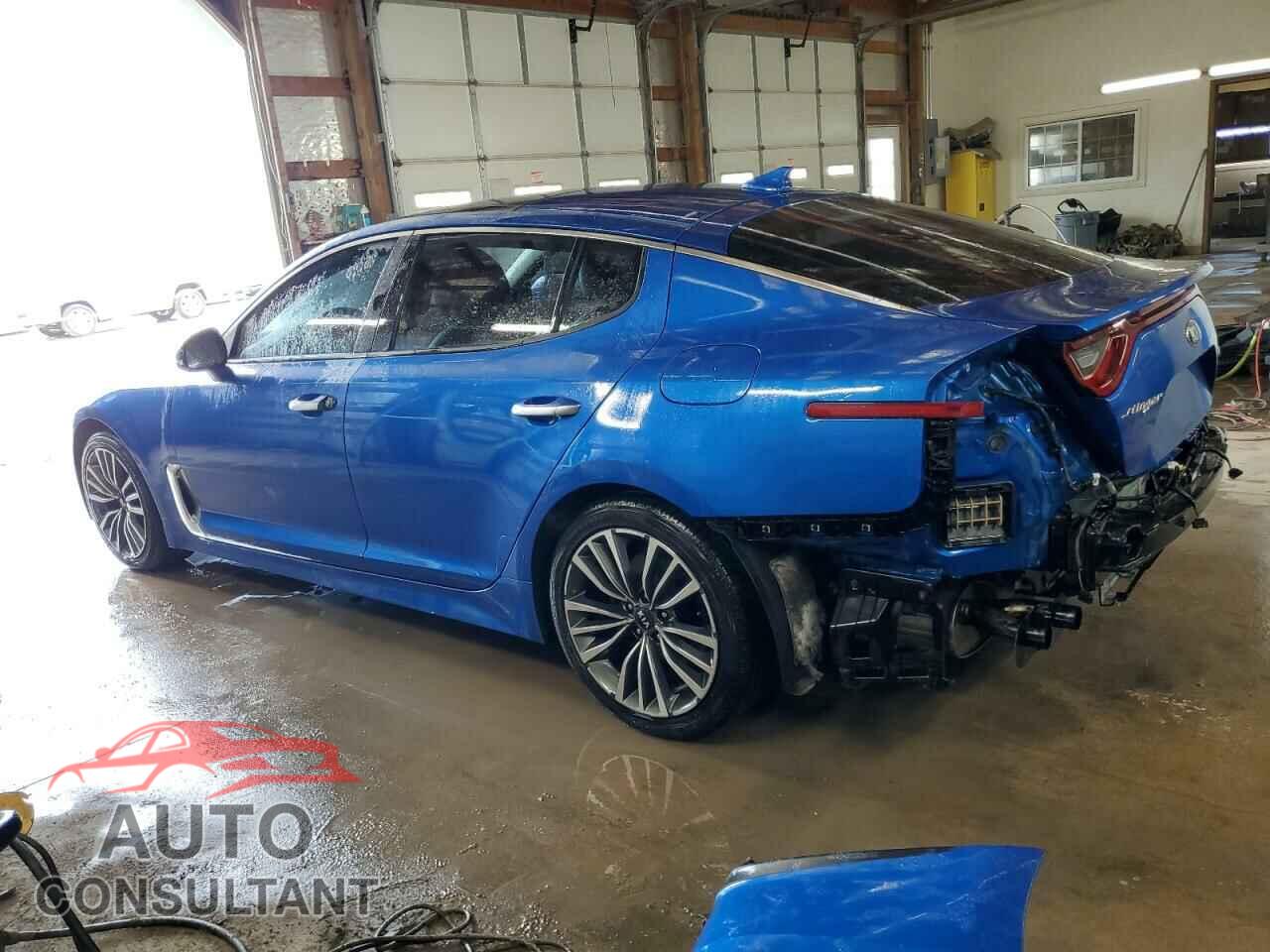 KIA STINGER 2018 - KNAE25LA5J6020418