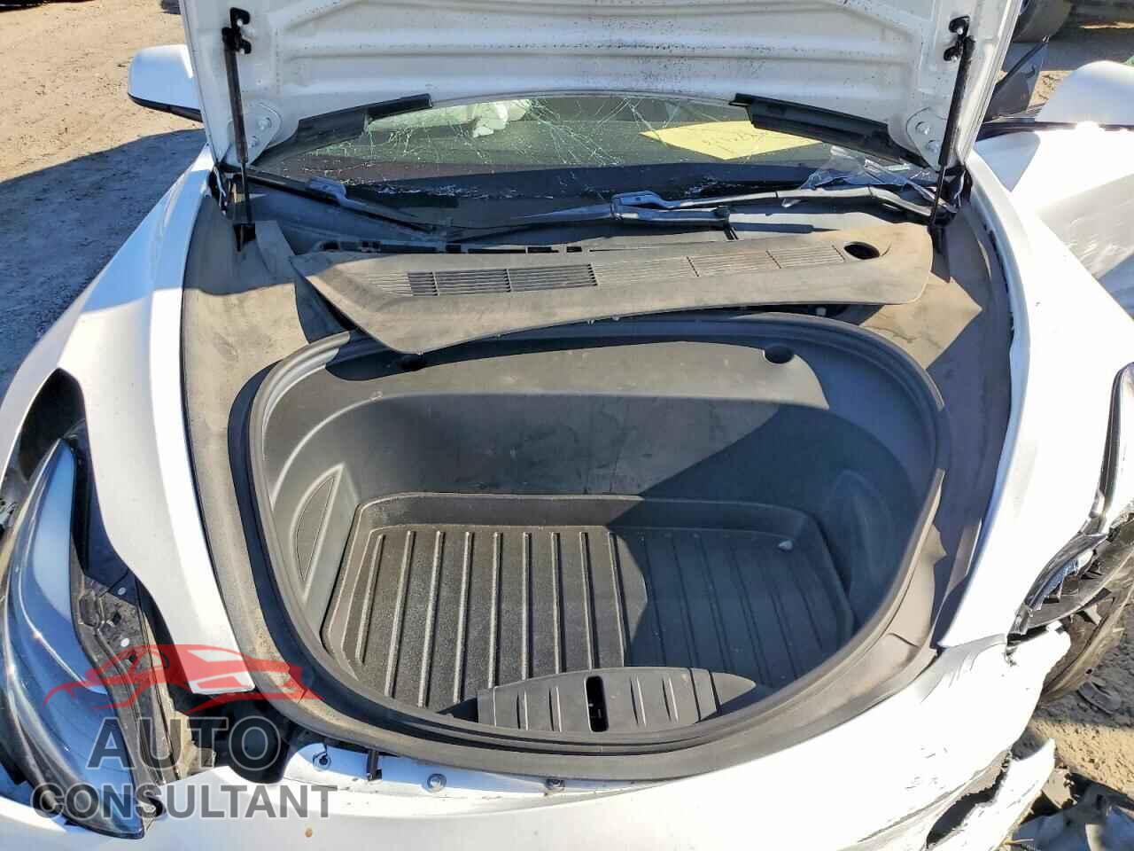 TESLA MODEL 3 2021 - 5YJ3E1EA5MF985585