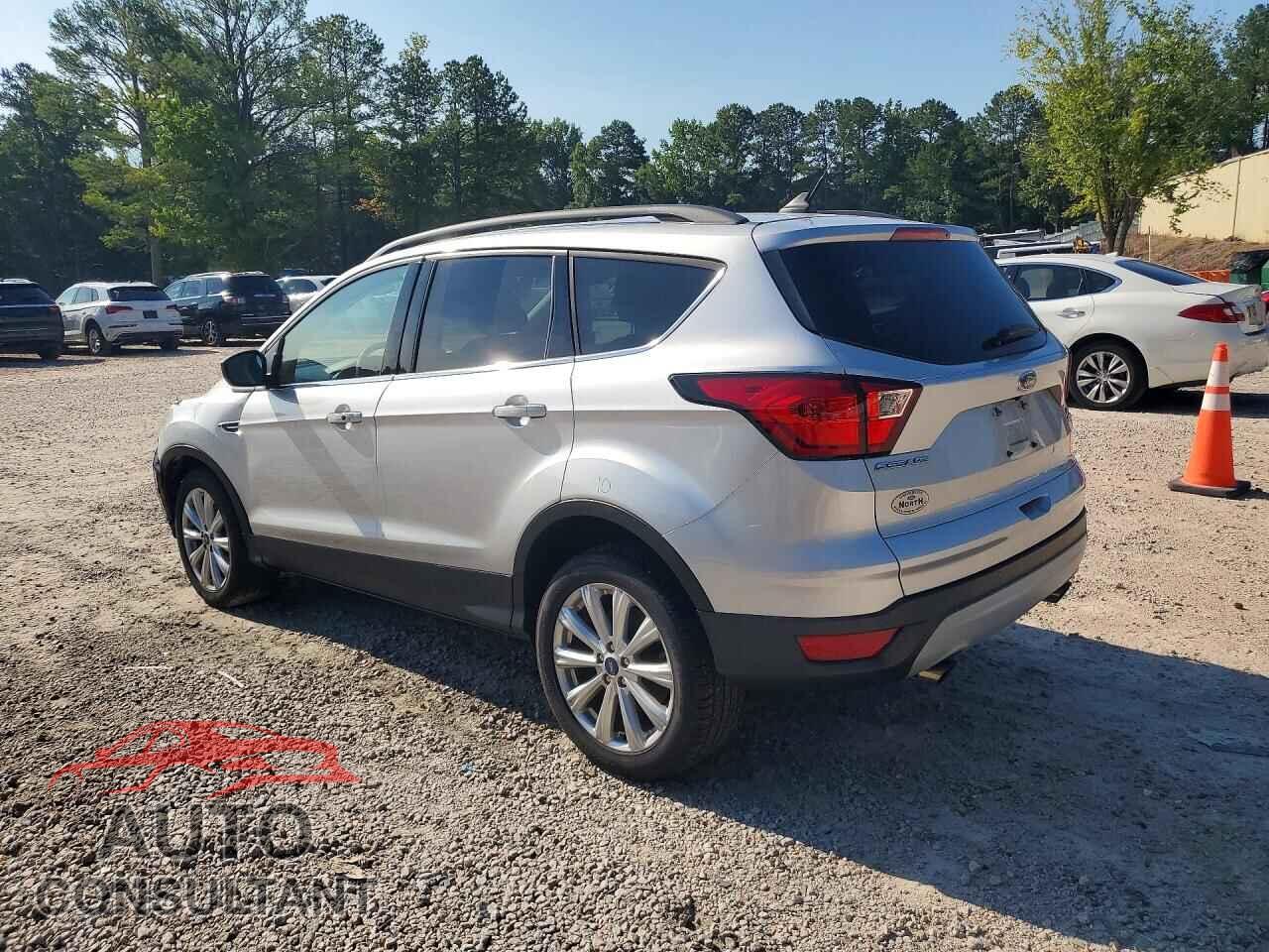 FORD ESCAPE 2019 - 1FMCU0HD7KUB84532