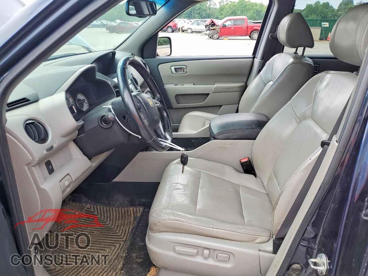 HONDA PILOT 2011 - 5FNYF4H75BB040346