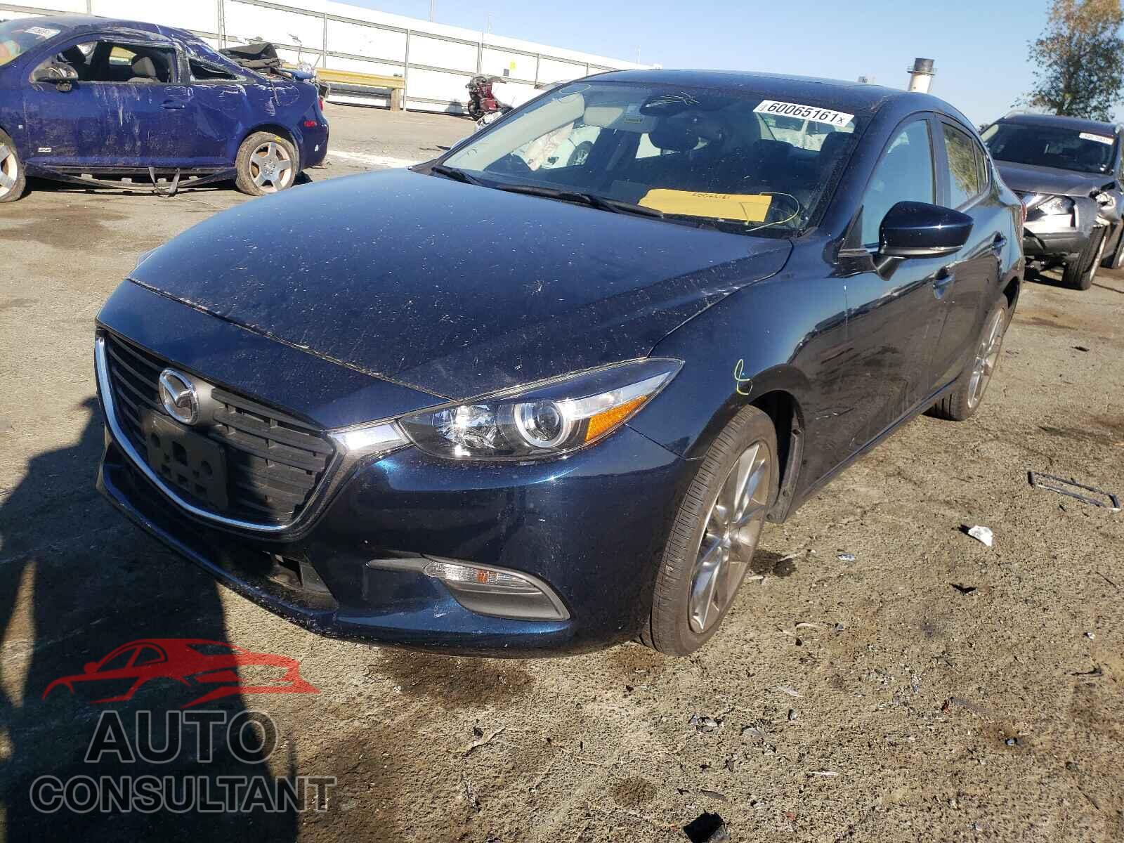MAZDA 3 2018 - 3MZBN1V38JM165356