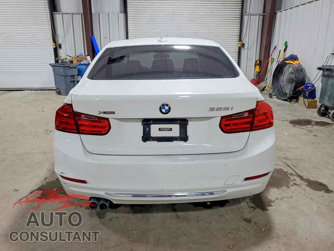 BMW 3 SERIES 2013 - WBA3B5C59DF595359