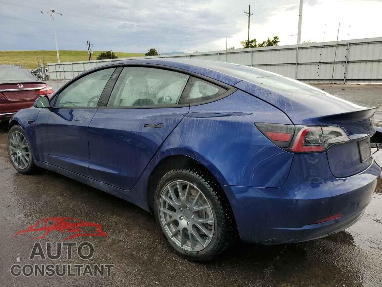 TESLA MODEL 3 2021 - 5YJ3E1EA5MF029457