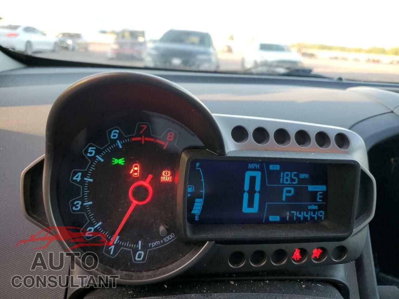CHEVROLET SONIC 2012 - 1G1JA6SH9C4111742