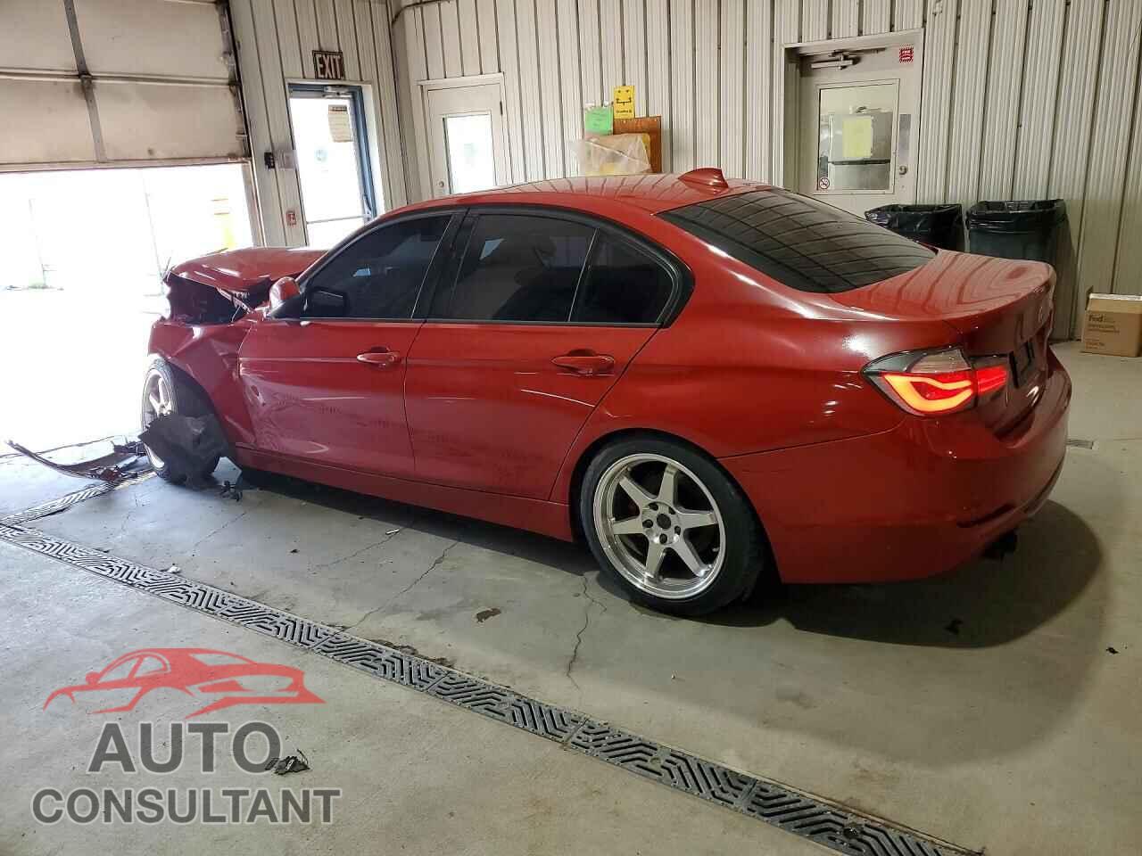 BMW 3 SERIES 2013 - WBA3C1C5XDF436775