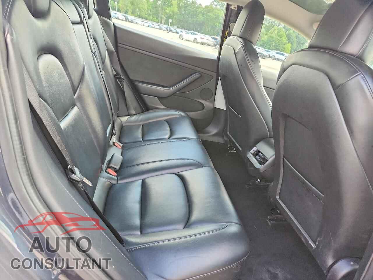 TESLA MODEL 3 2022 - 5YJ3E1EA5NF188089