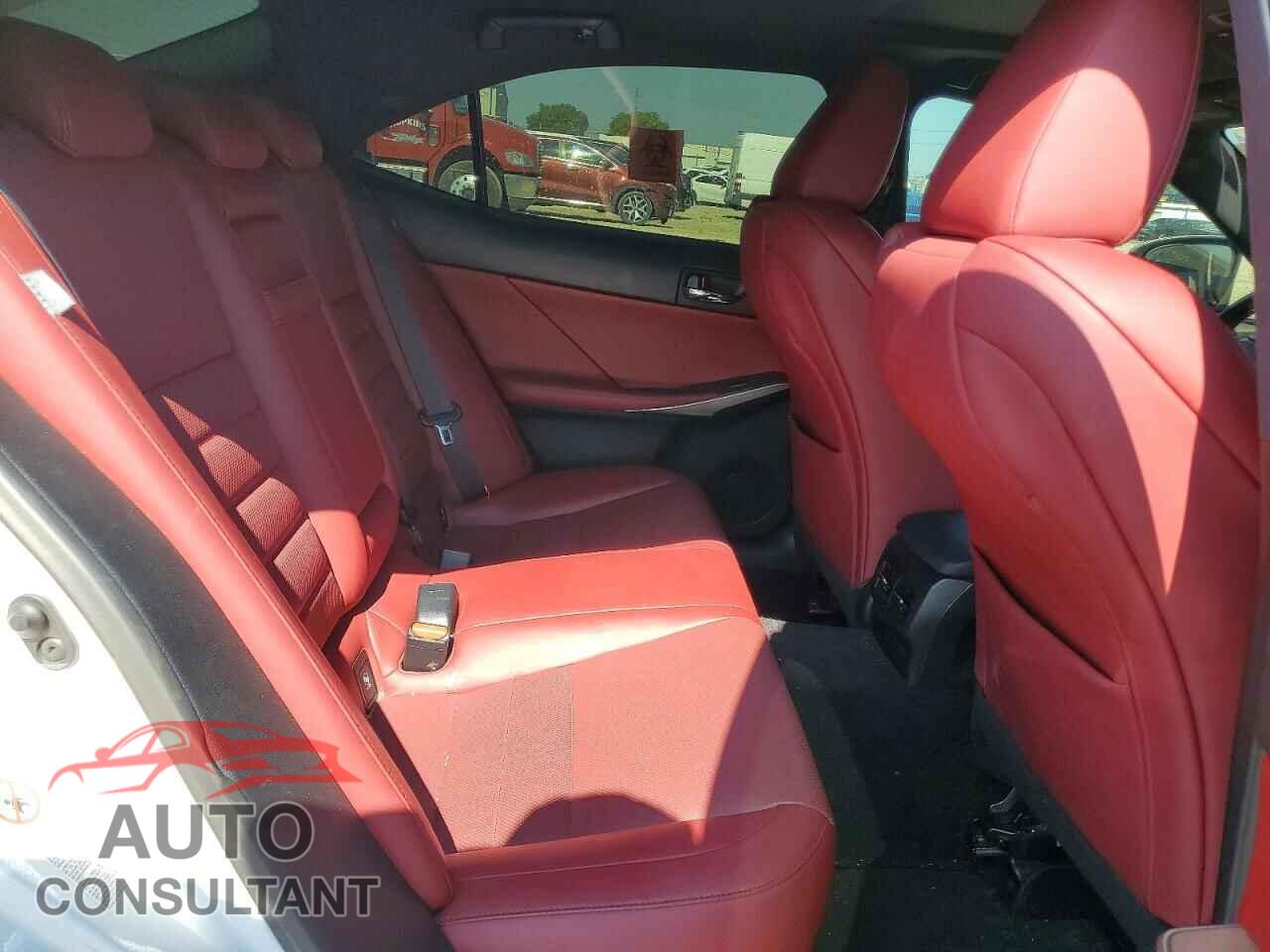 LEXUS IS 2016 - JTHCE1D2XG5010532