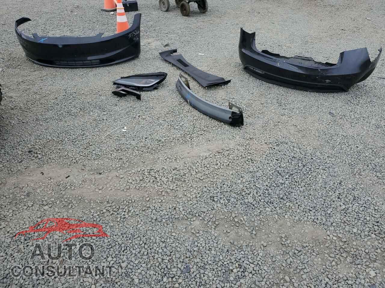 TESLA MODEL 3 2024 - 5YJ3E1EAXRF744869
