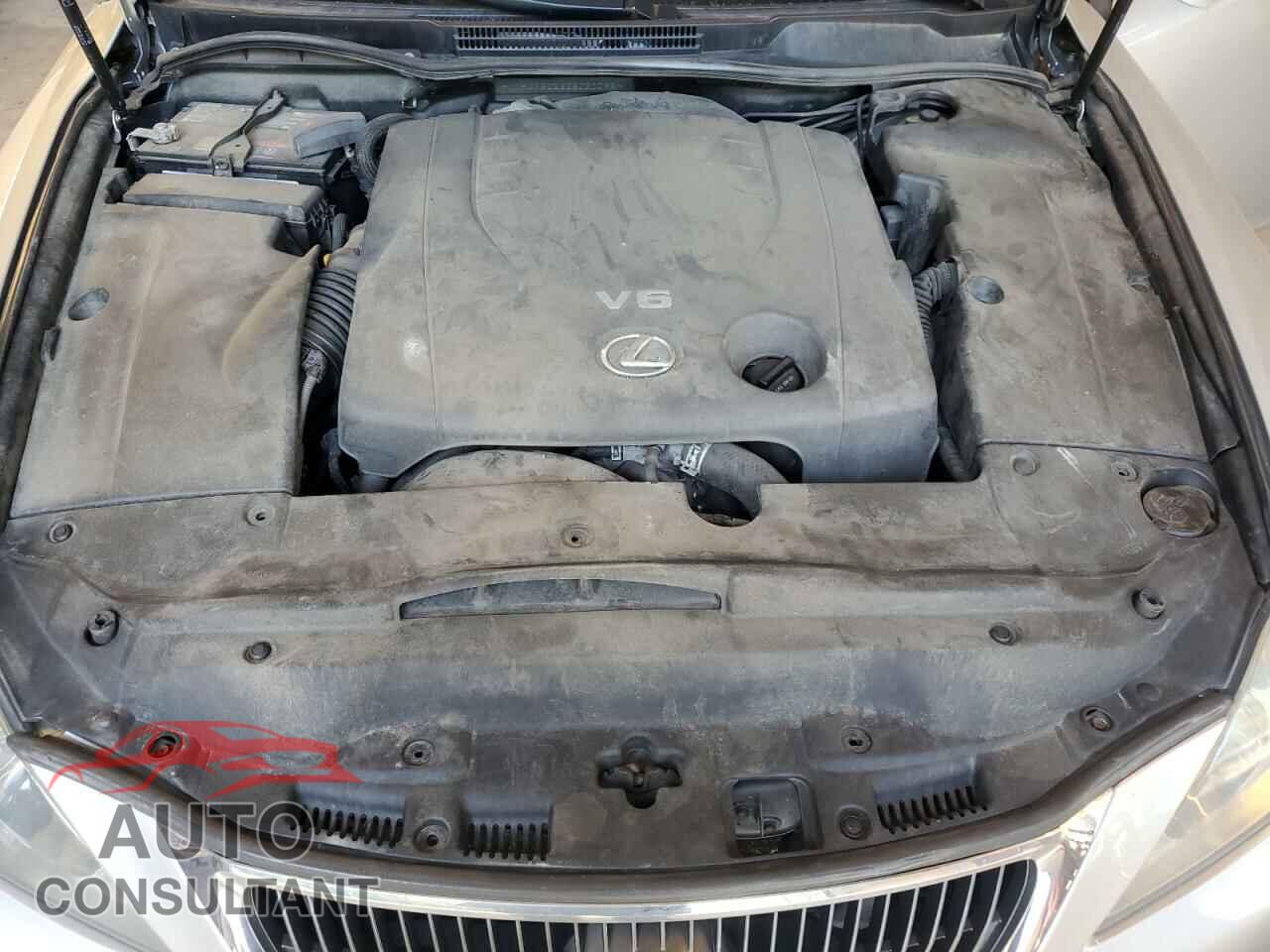 LEXUS IS 2011 - JTHCF5C26B5050055