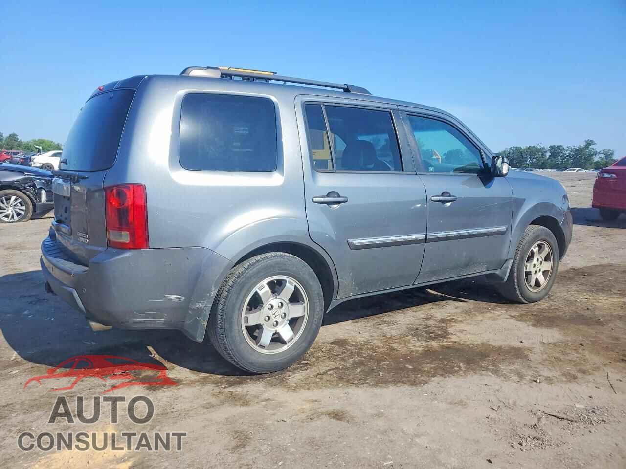 HONDA PILOT 2011 - 5FNYF4H93BB012305