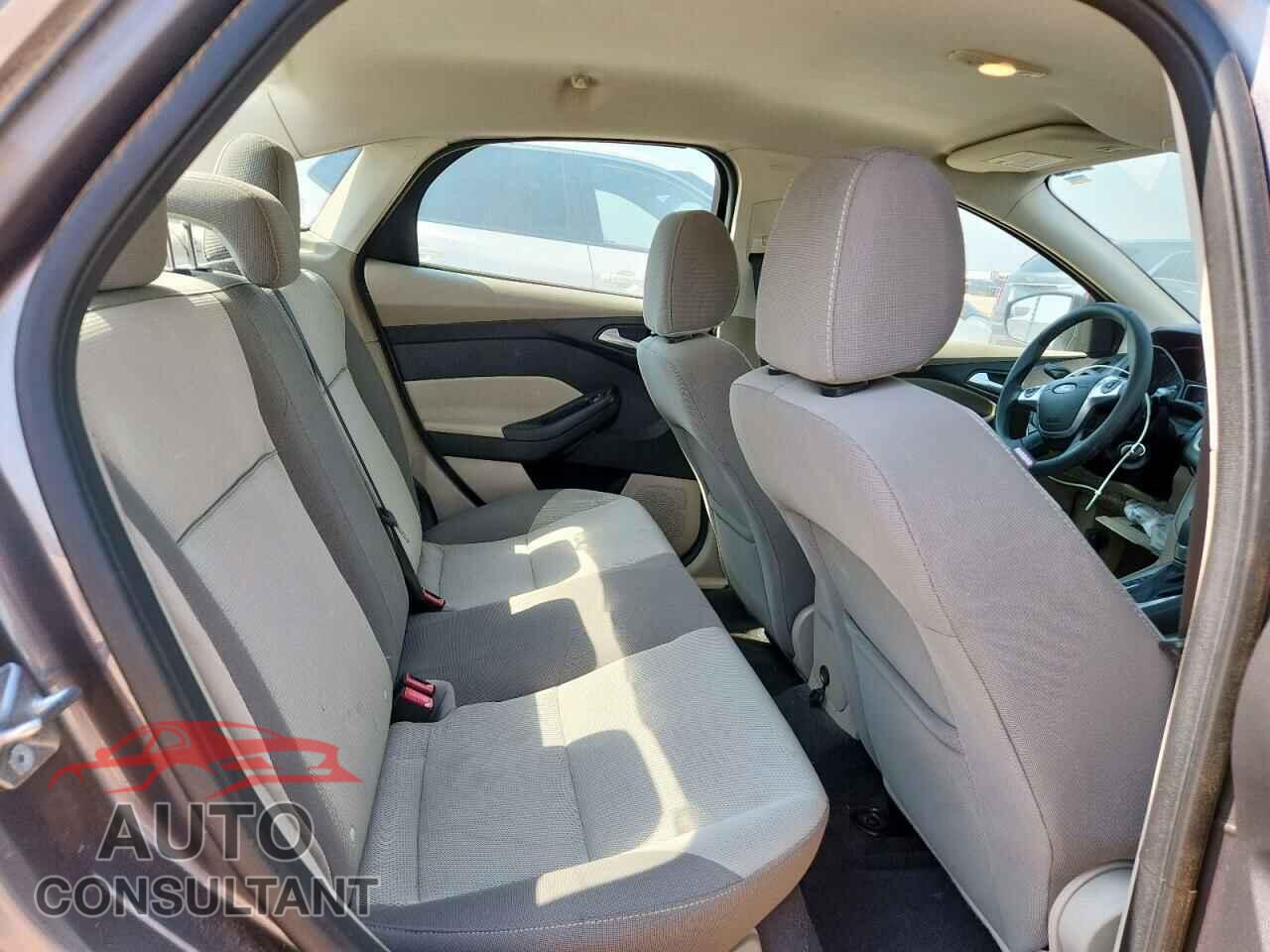 FORD FOCUS 2014 - 1FADP3F29EL351458