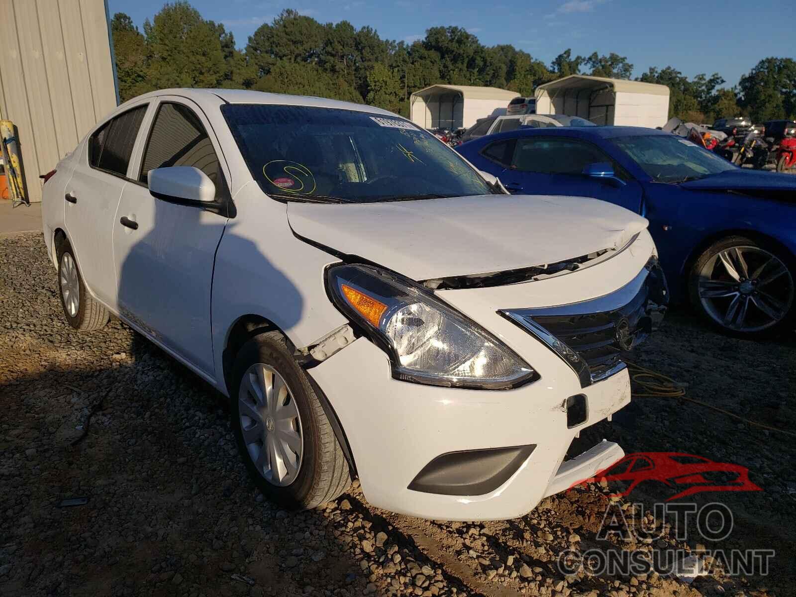 NISSAN VERSA 2018 - 3N1CN7AP0JL800257