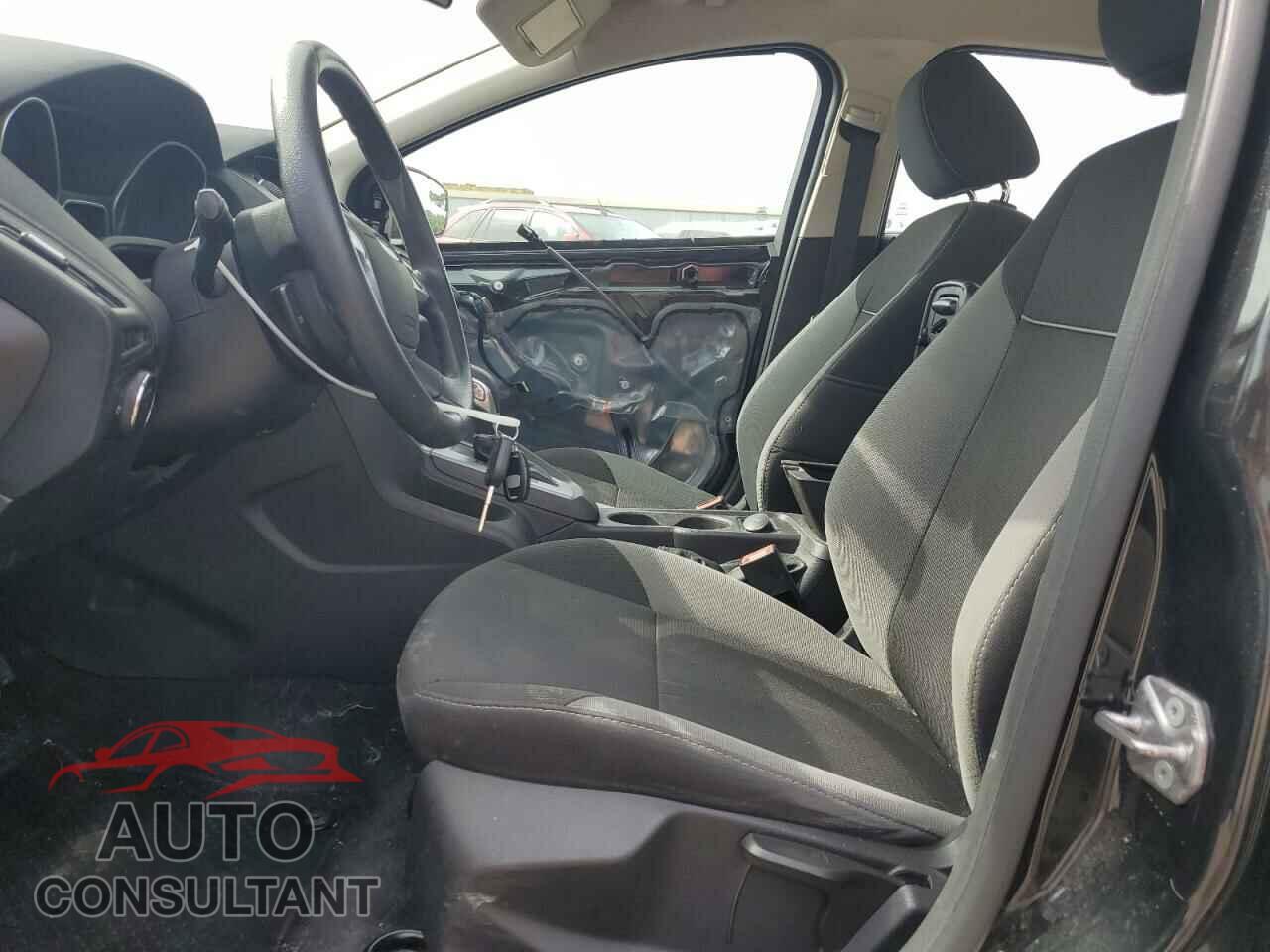 FORD FOCUS 2014 - 1FADP3F22EL419339