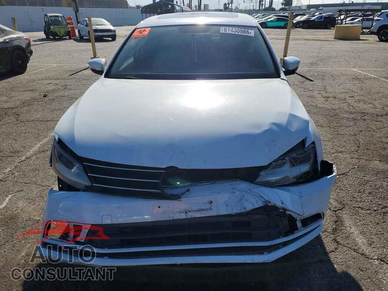 VOLKSWAGEN JETTA 2017 - 3VWDB7AJXHM295741
