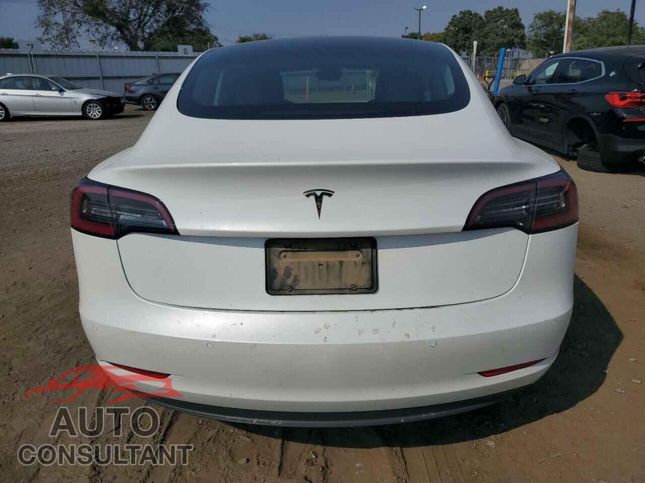 TESLA MODEL 3 2021 - 5YJ3E1EA2MF021140