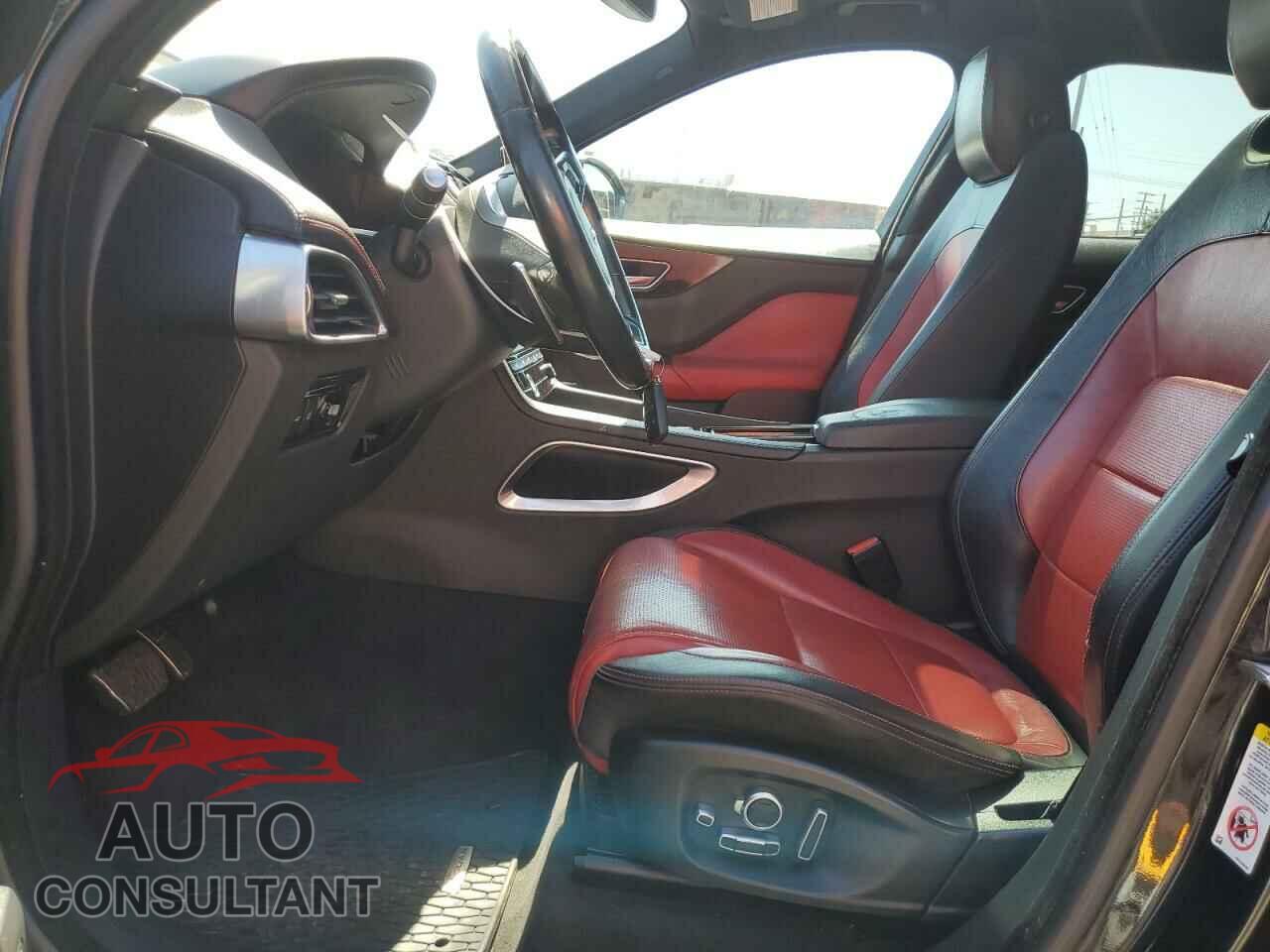 JAGUAR F-PACE 2018 - SADCL2EV0JA246518