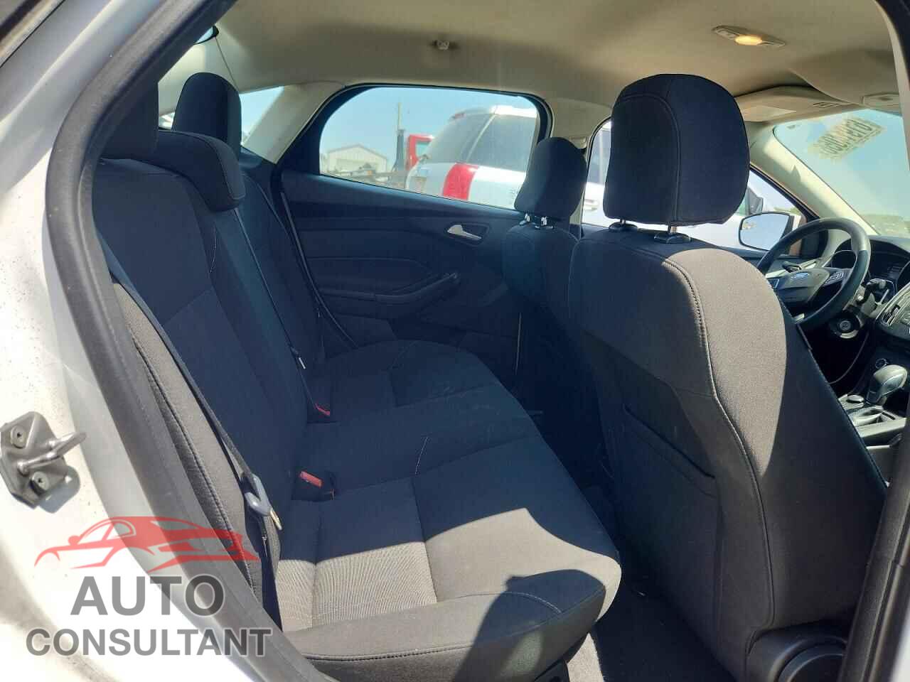 FORD FOCUS 2017 - 1FADP3F27HL217343