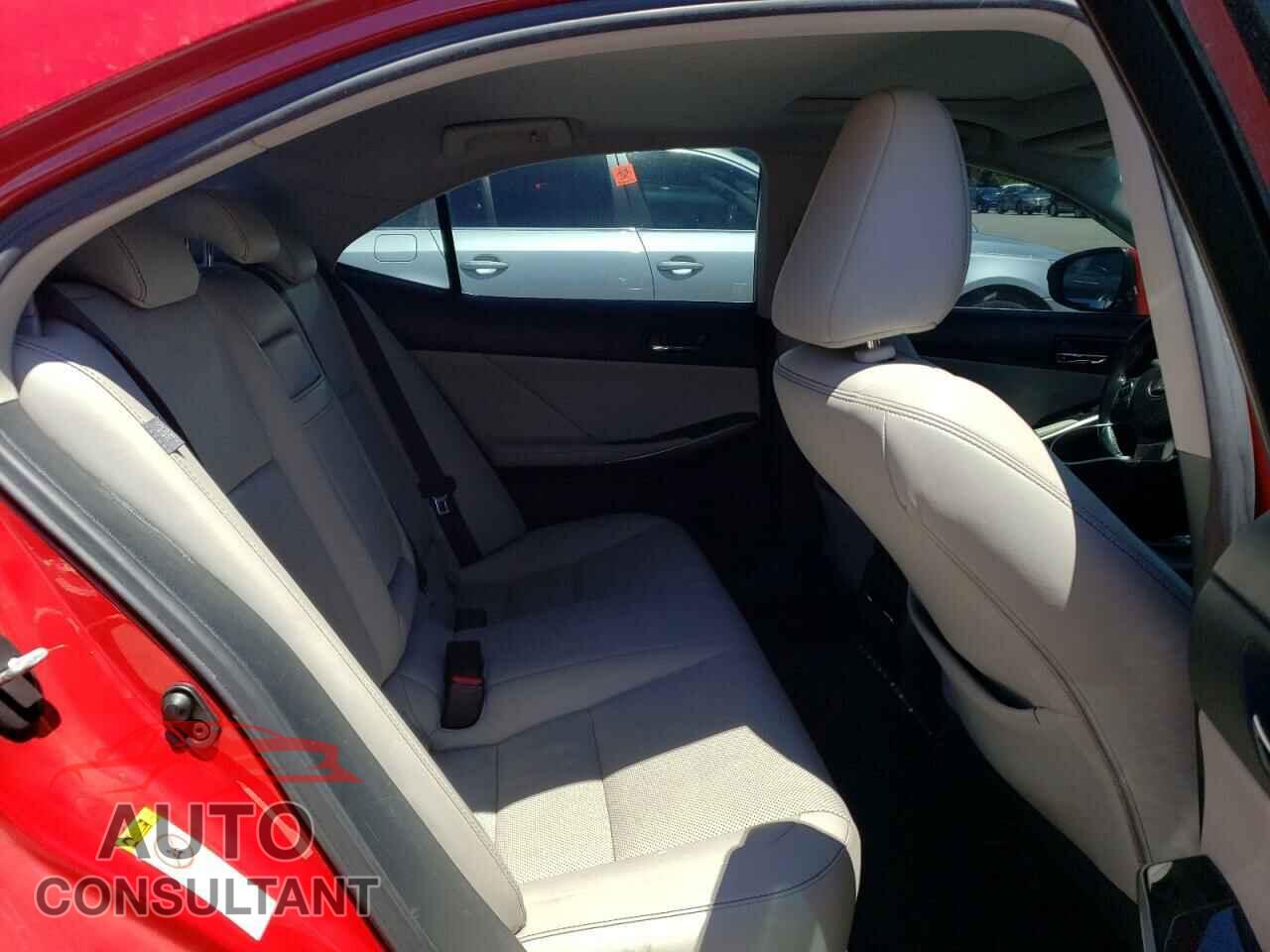 LEXUS IS 2016 - JTHBA1D29G5001330