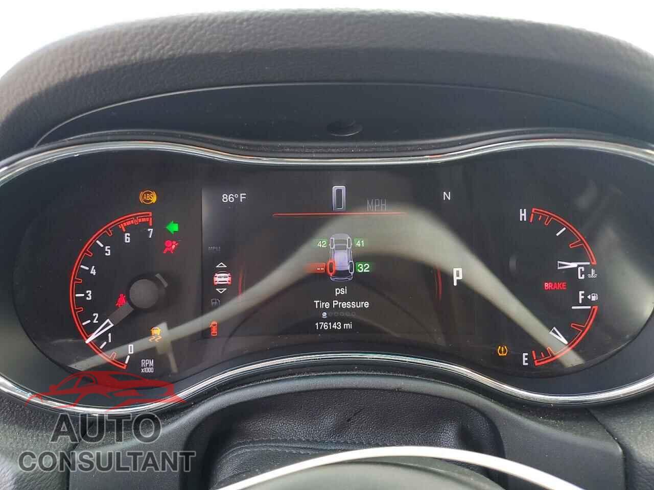 DODGE DURANGO 2015 - 1C4SDJCT8FC843671