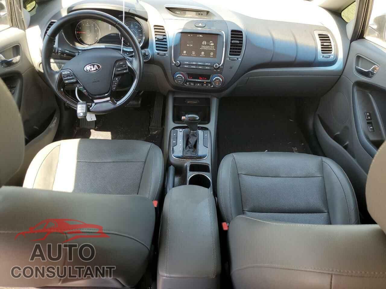 KIA FORTE 2017 - 3KPFL4A86HE127819