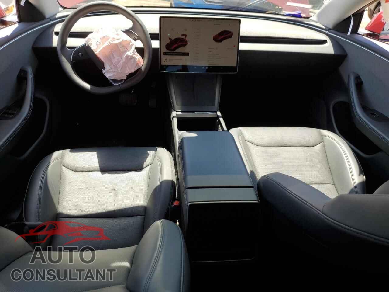 TESLA MODEL 3 2024 - 5YJ3E1EAXRF738294
