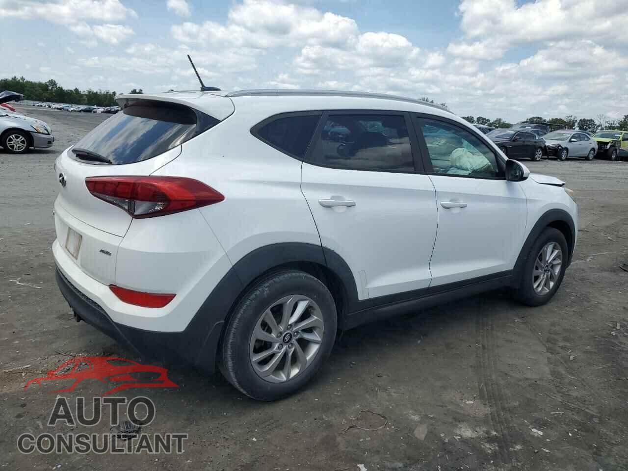 HYUNDAI TUCSON 2016 - KM8J3CA49GU022155