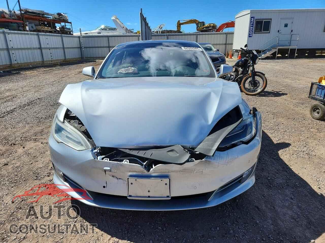 TESLA MODEL S 2018 - 5YJSA1E26JF245216