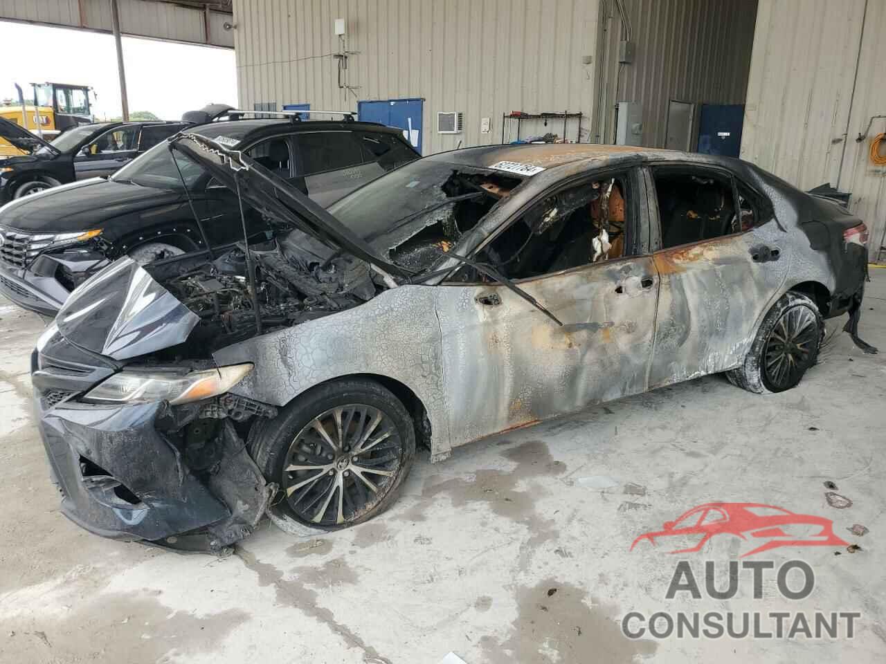 TOYOTA CAMRY 2018 - 4T1B11HK7JU548021