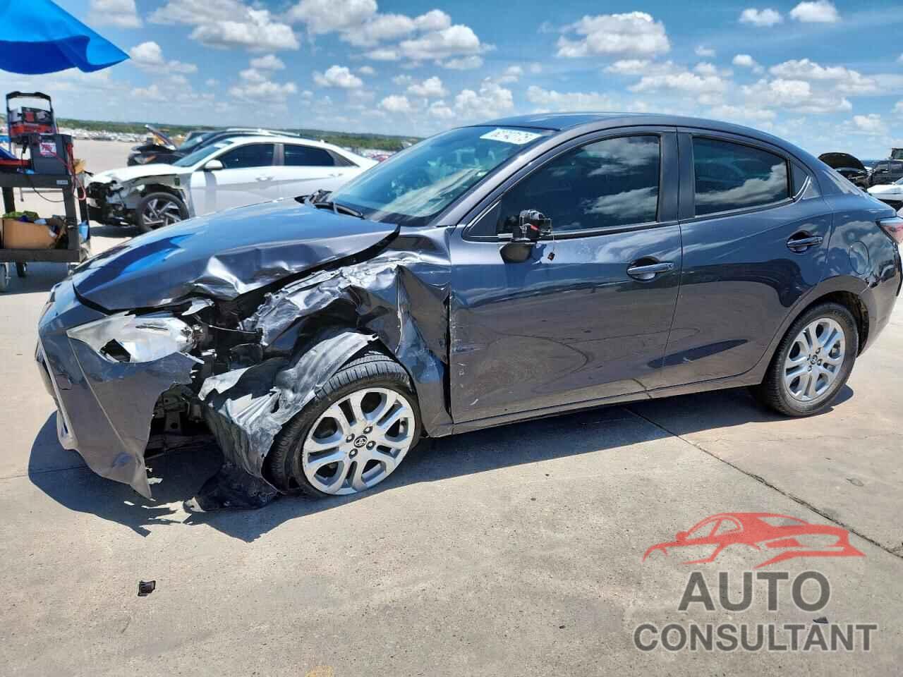 TOYOTA YARIS 2018 - 3MYDLBYVXJY313764