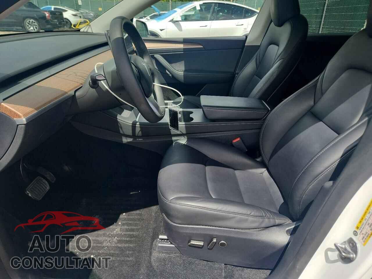TESLA MODEL Y 2024 - 7SAYGDED7RF149945