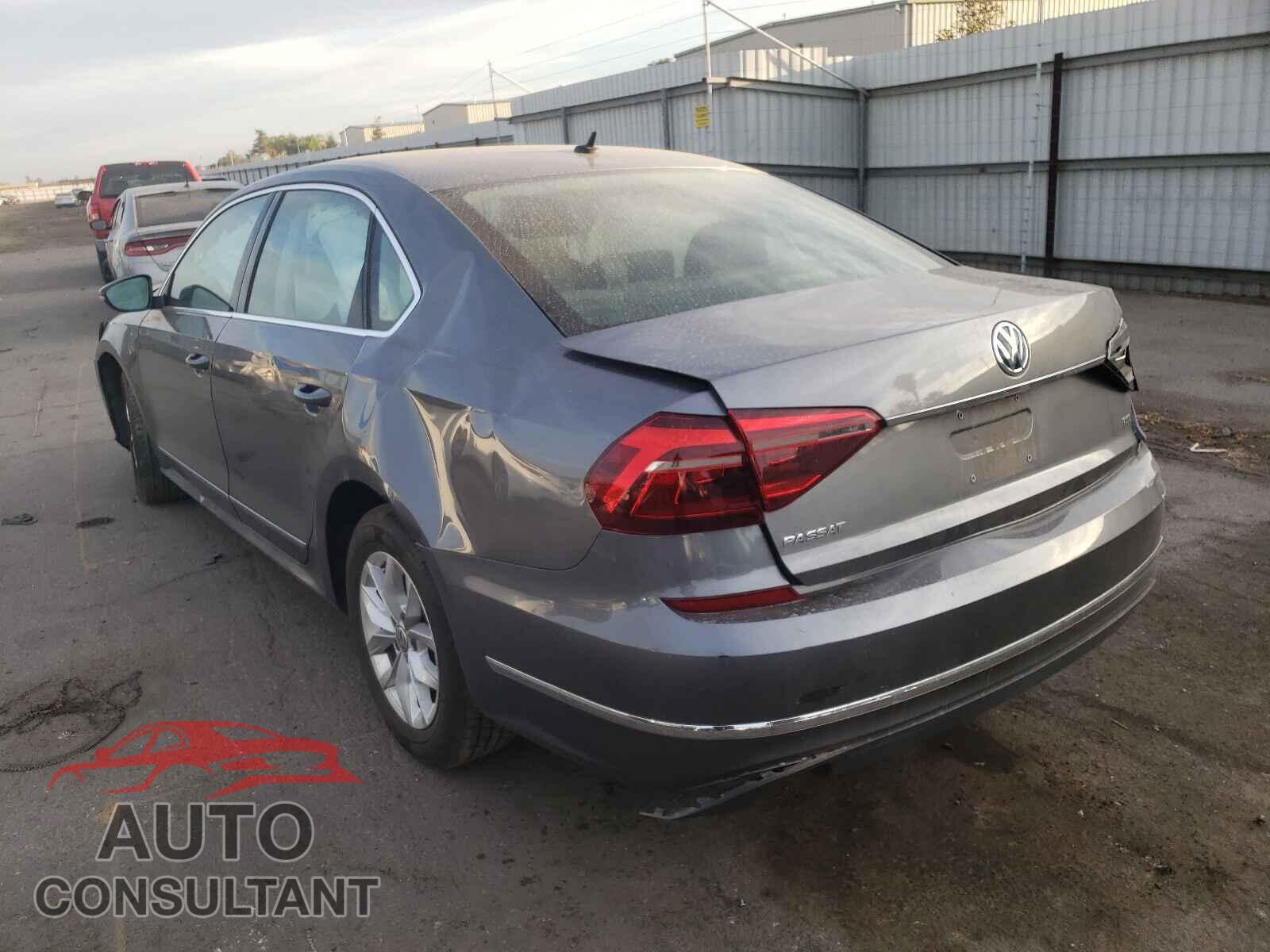 VOLKSWAGEN PASSAT 2017 - 1VWAT7A30HC014064