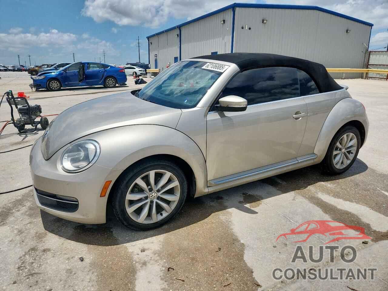 VOLKSWAGEN BEETLE 2013 - 3VW5L7AT5DM828253