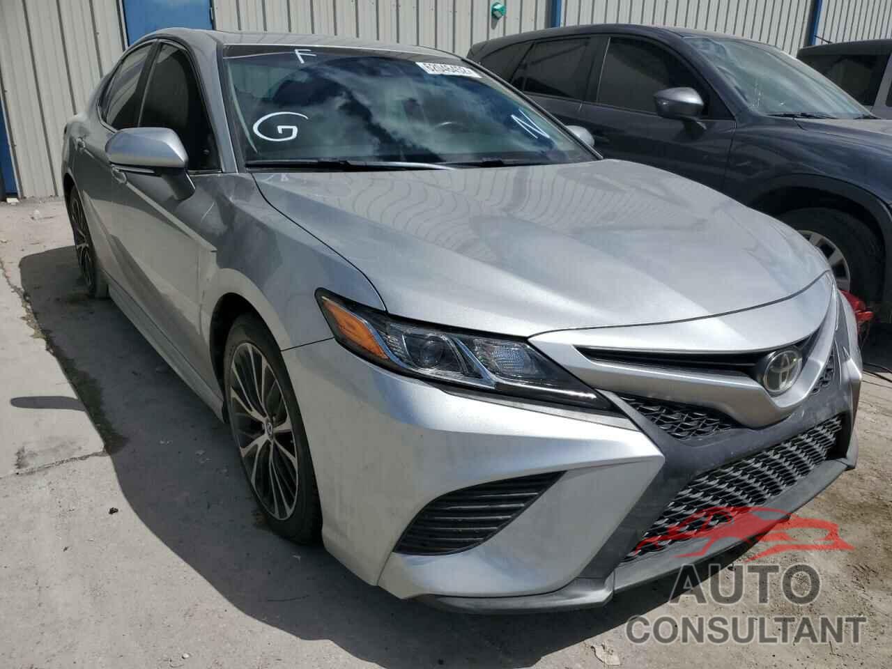 TOYOTA CAMRY 2018 - 4T1B11HK2JU103993