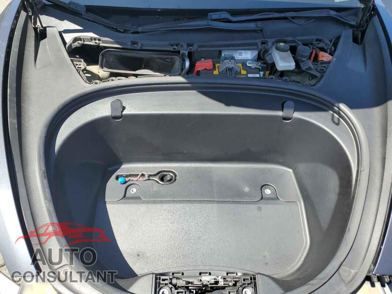 TESLA MODEL 3 2019 - 5YJ3E1EB8KF522409