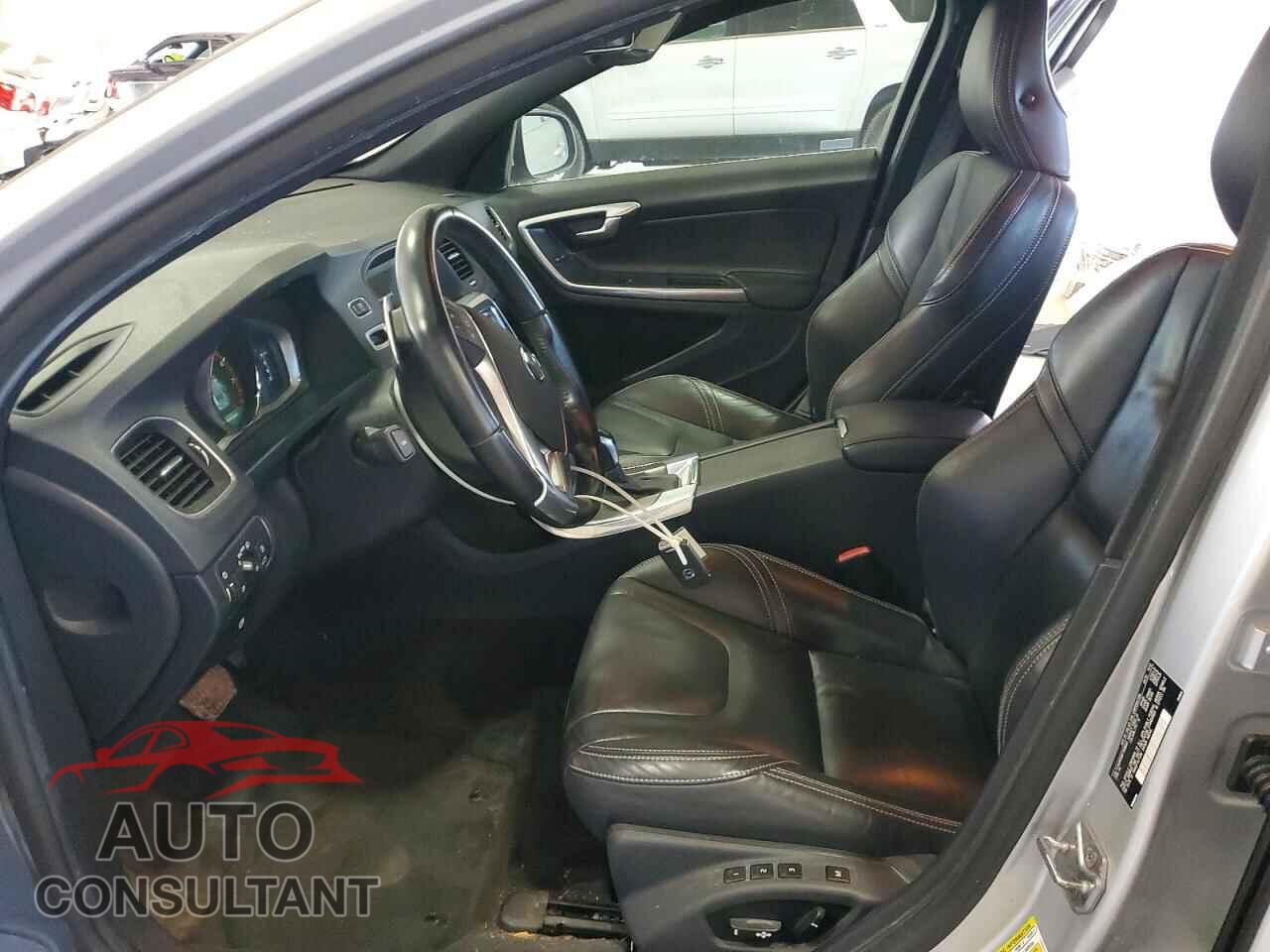 VOLVO S60 2015 - YV140MFB9F1299809